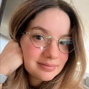 Meet your Posher, Nohelly